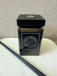 מפיץ ריח בבקבוק זכוכית שחור מרובע – תמונה 2