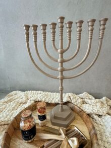 ⁦חנוכיה ממתכת בצבע מוקה⁩ – תמונה ⁦13⁩