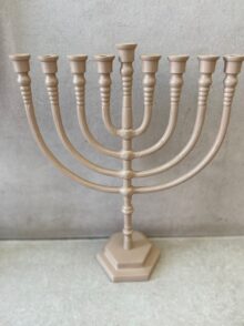 ⁦חנוכיה ממתכת בצבע מוקה⁩ – תמונה ⁦4⁩