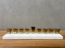 חנוכיית שיש