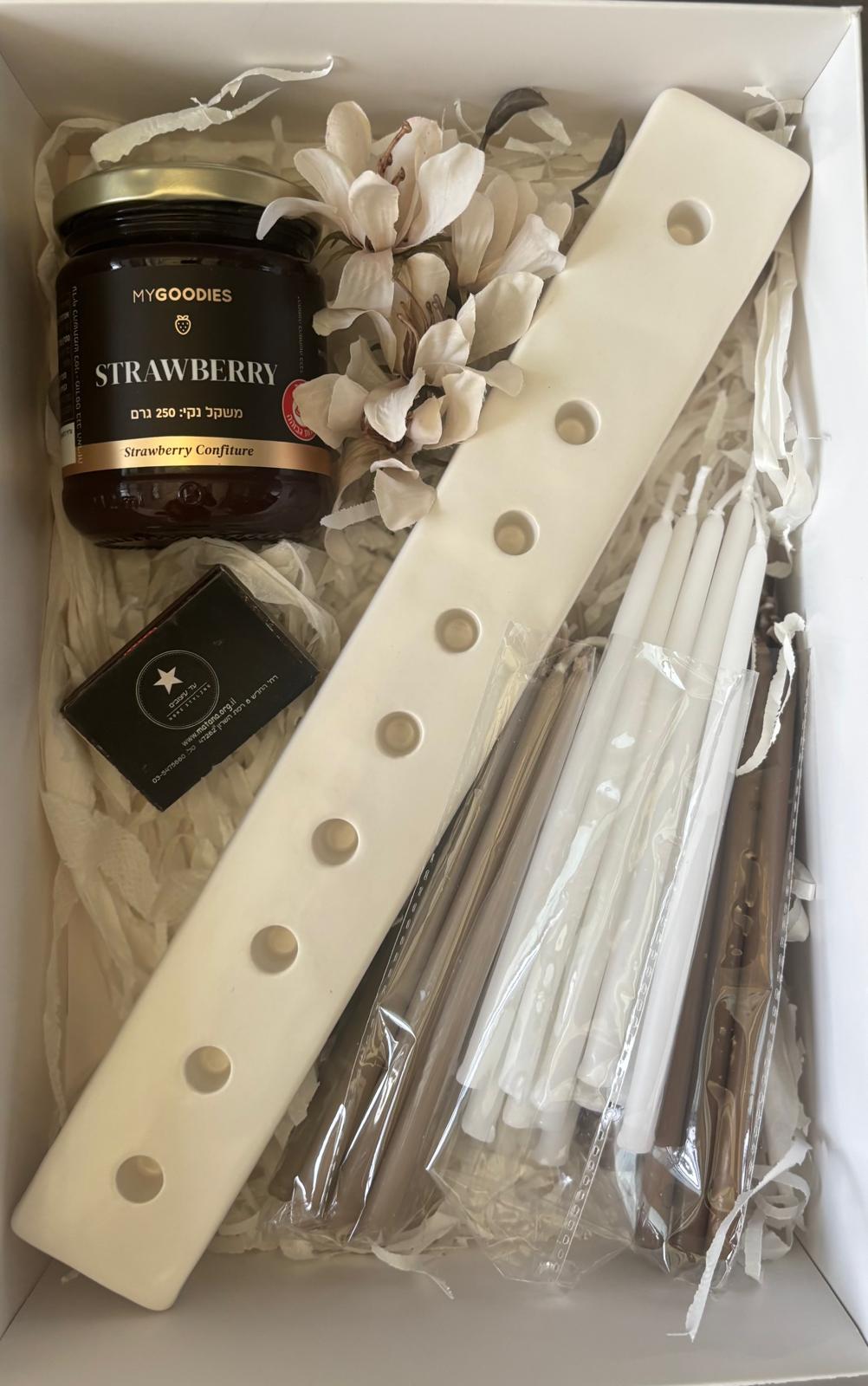 מארז חנוכה מארז מייקי לחנוכה – תמונה 1