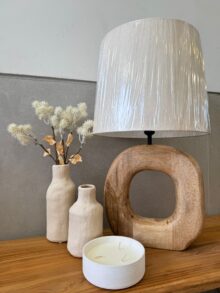 ⁦מנורת שולחן עץ חישוק⁩ – תמונה ⁦7⁩