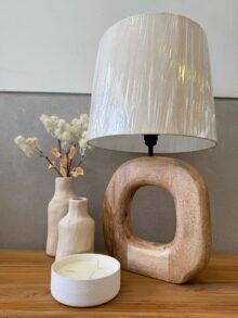 ⁦מנורת שולחן עץ חישוק⁩ – תמונה ⁦5⁩