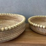 מגש סלסלת קש חרוזי עץ