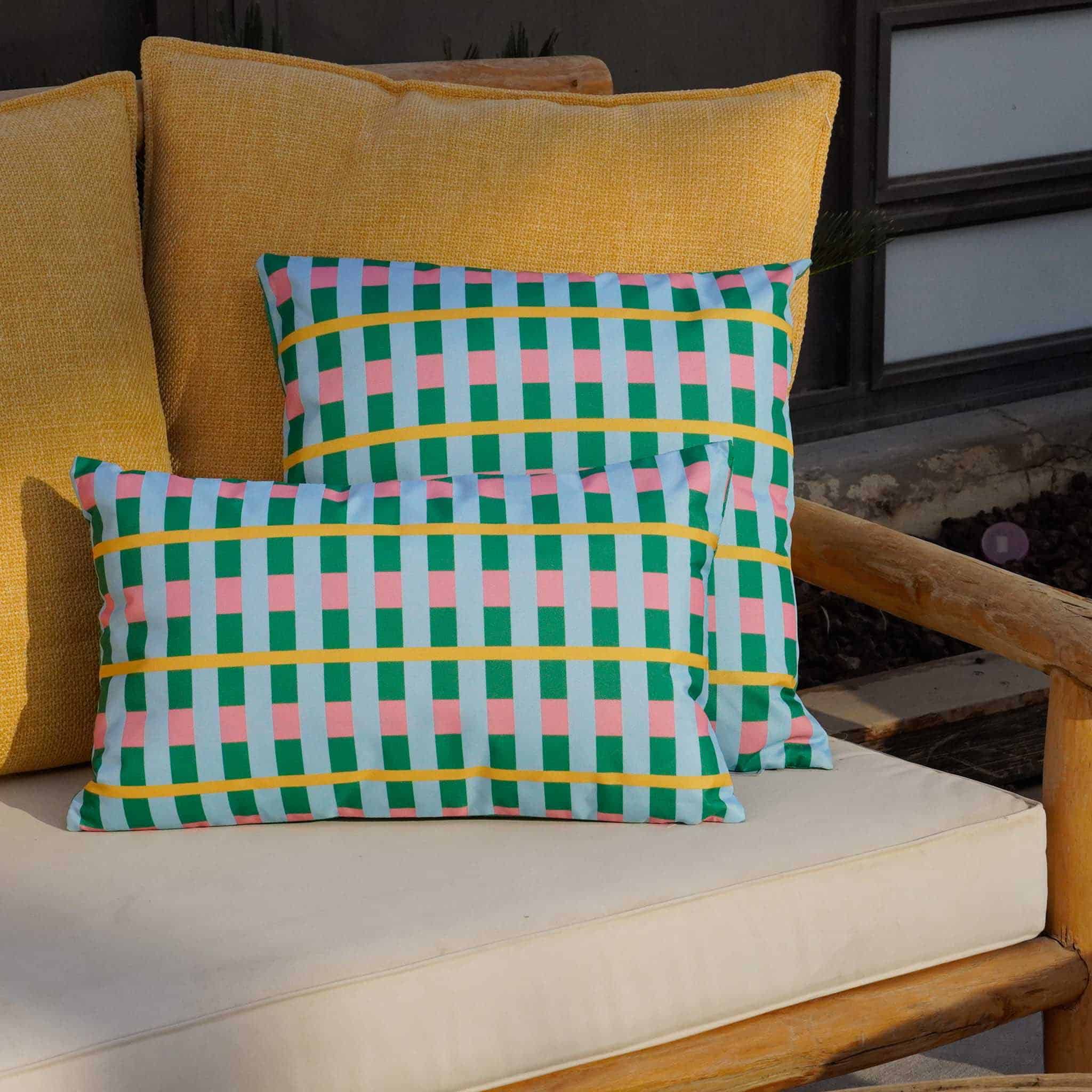 כרית אוקספורד (25) כרית קרייזי - ריבועים – תמונה 1